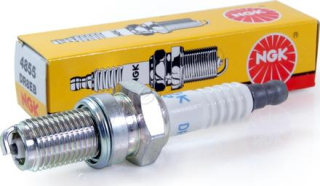 Zapalovací svíčka NGK SPARK PLUGS typ LR8B originální číslo 6208