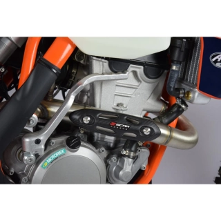 Kryt svodu výfuku SCAR CARBON EXHAUST HEAT GUARD pro 4-takty