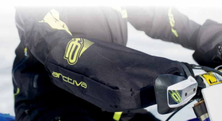 A Zimní návleky na řidítka k ochraně rukou před chladem ARCTIVA HANDGUARD GAUNTLET