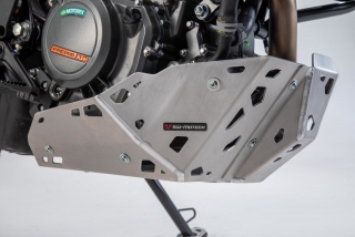 Ochranný kryt motoru motocyklu SW MOTECH pro KTM Adventure 390 2019-2020 stříbrná